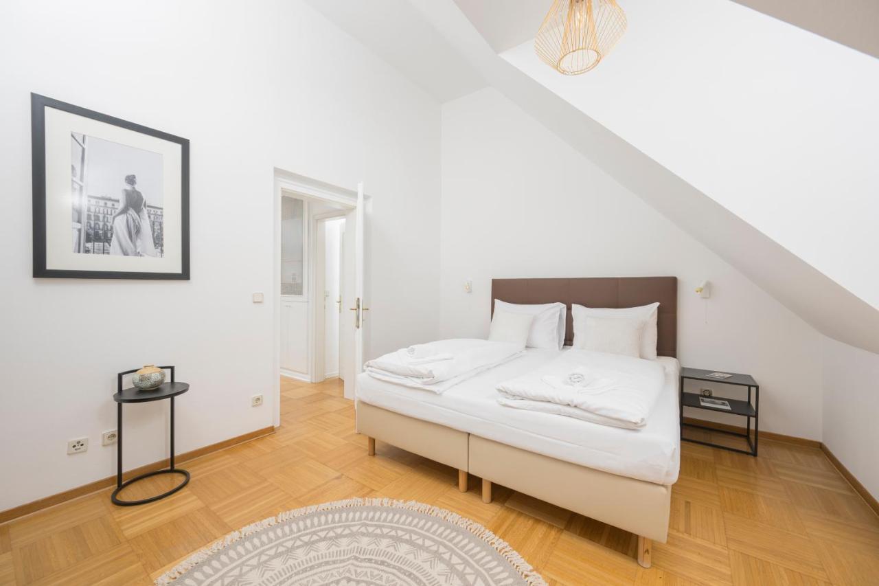 Apartment Terrace Lounge Ober St Veit Vienna