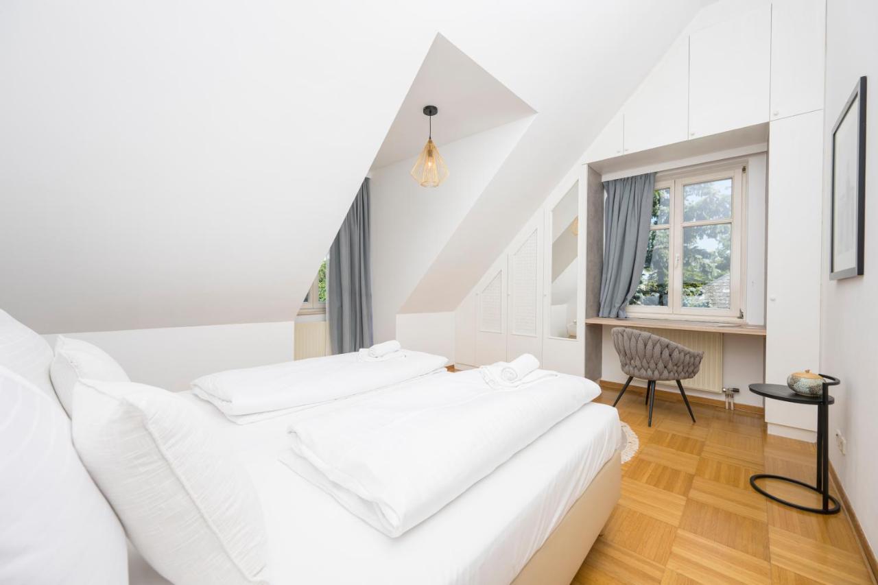 Apartment Terrace Lounge Ober St Veit Vienna